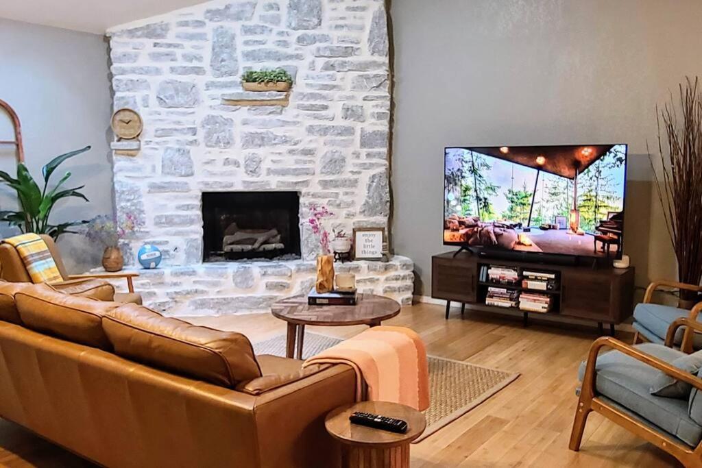 Centrally Located In Rogers And Bentonville! -Private Rooms Luaran gambar