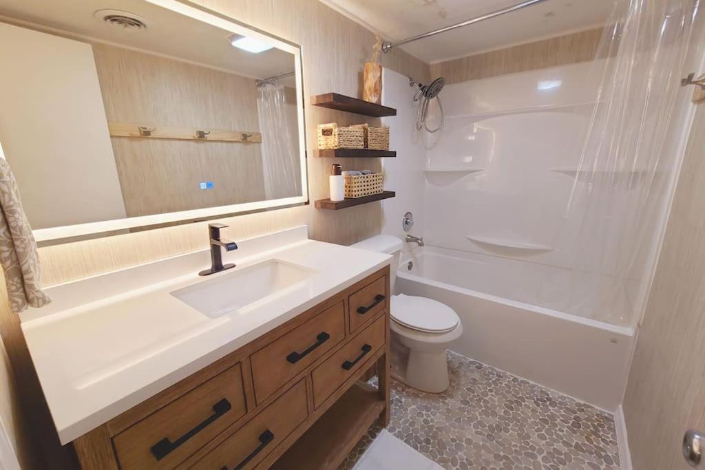 Centrally Located In Rogers And Bentonville! -Private Rooms Luaran gambar
