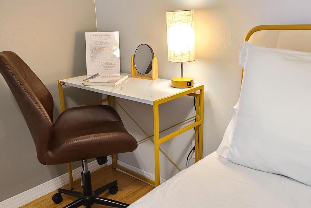 Centrally Located In Rogers And Bentonville! -Private Rooms Luaran gambar