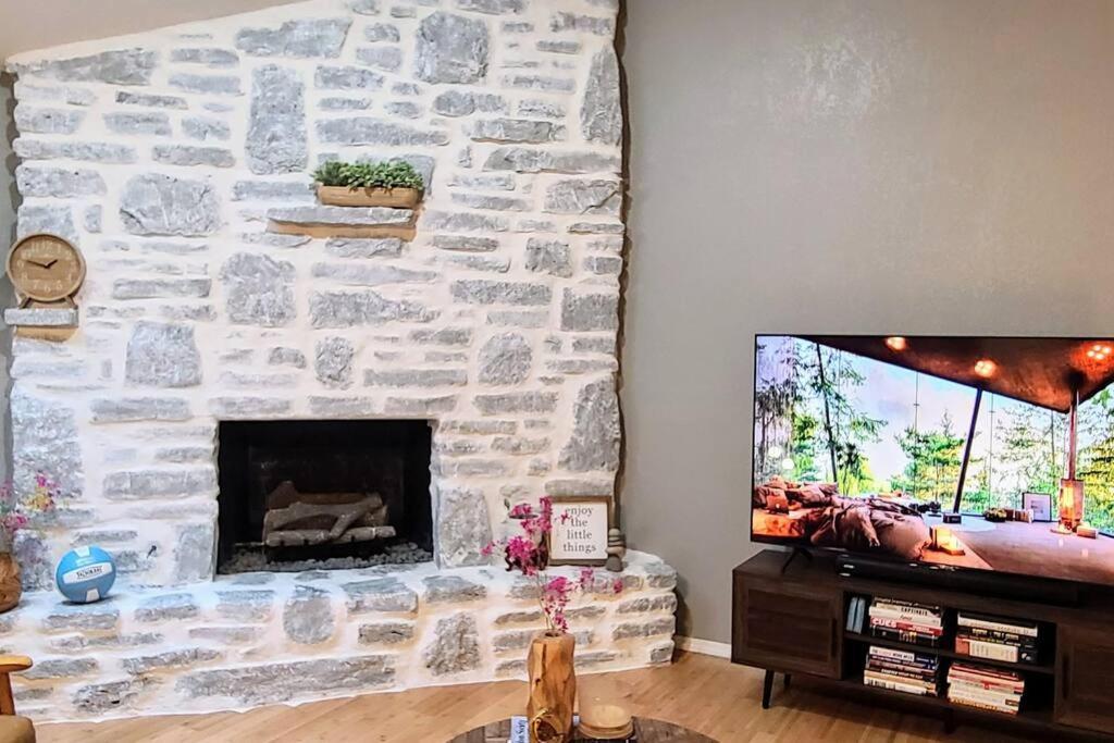 Centrally Located In Rogers And Bentonville! -Private Rooms Luaran gambar