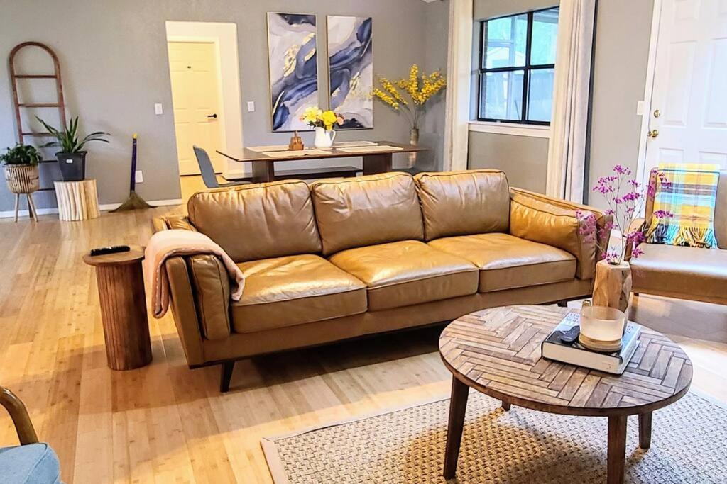 Centrally Located In Rogers And Bentonville! -Private Rooms Luaran gambar